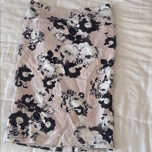 Lord & Taylor Black and White Floral Pencil Skirt